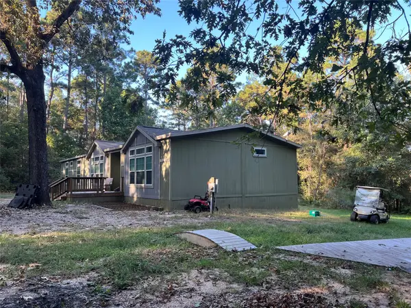 5200 B Green Pine Boulevard, Willis, TX 77378