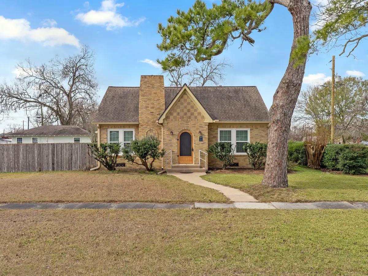 2500 Avenue E, Bay City, TX 77414 - Image #1