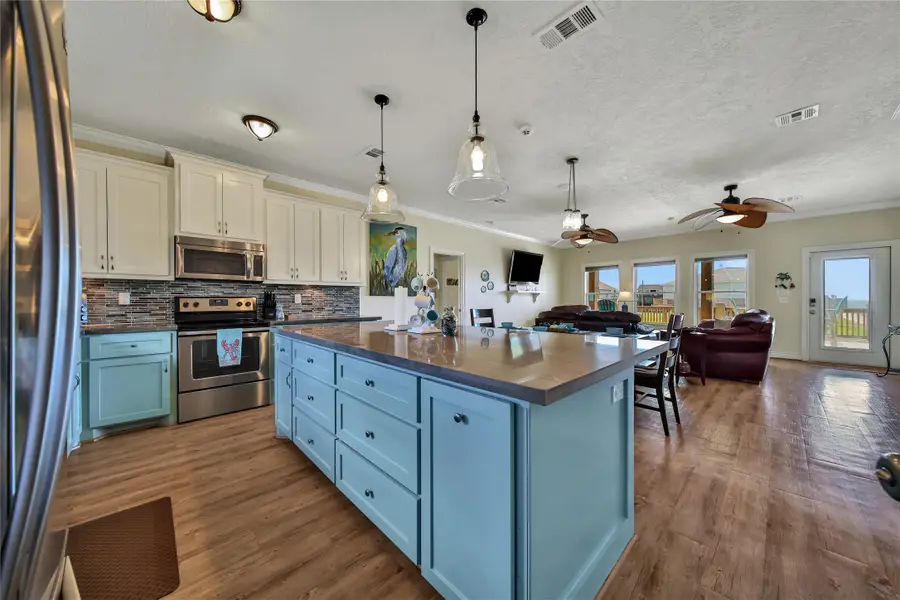 2019 Vista Drive, Crystal Beach, TX 77650 - #3