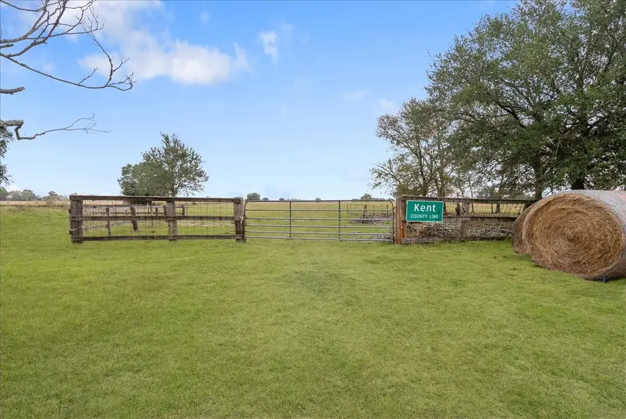 5902 Fm 1952 Road, Wallis, TX 77485 - Image #2