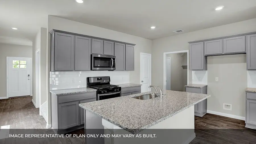 336 Amy Street, Angleton, TX 77515 - Image #3