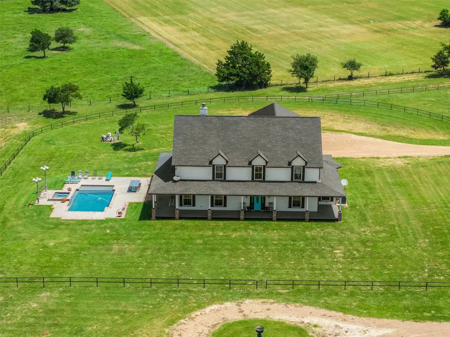 1725 Stokes Rd, New Ulm, TX 78950 - #2