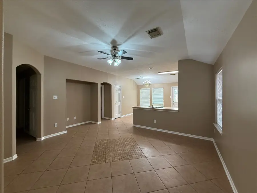 21139 Kenswick Meadows Court, Humble, TX 77338 - Image #3