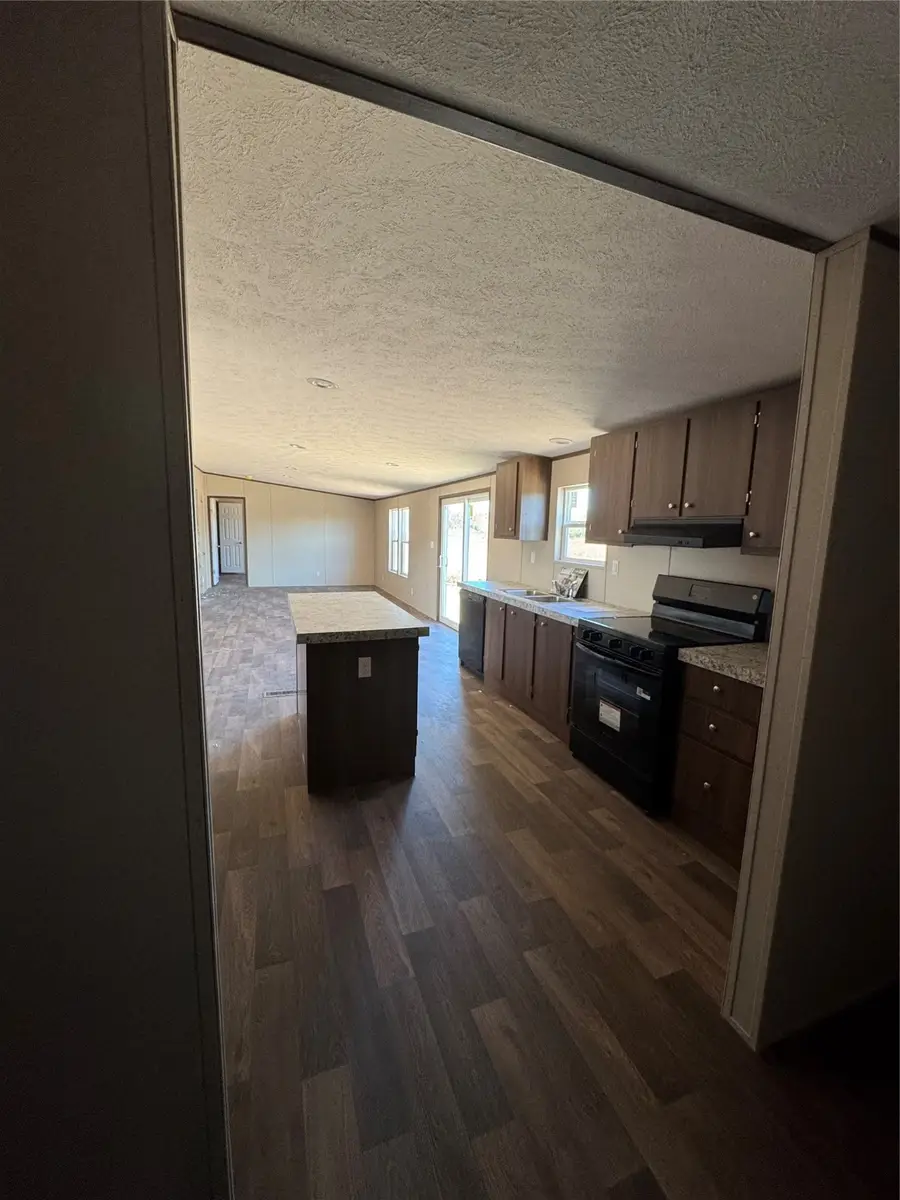 2975 Country Road 124, Floresville, TX 78114 - Image #3