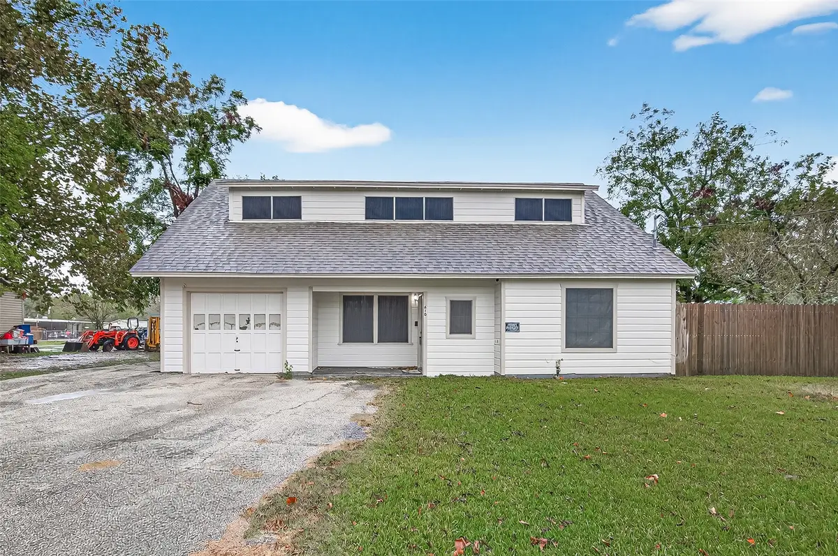 610 E Houston Street, Highlands, TX 77562 - Image #1