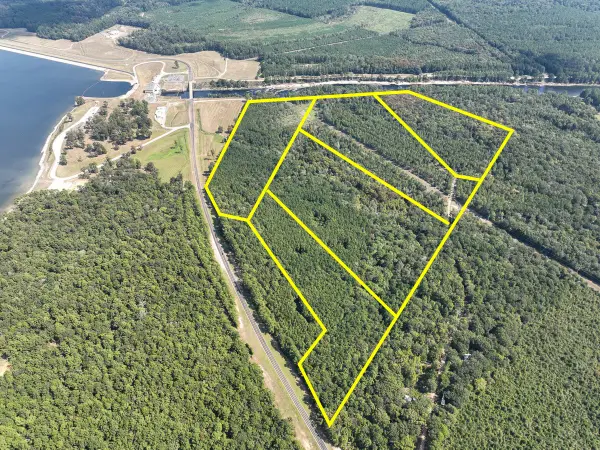 T-5 Hickman Road, Burkeville, TX 75932