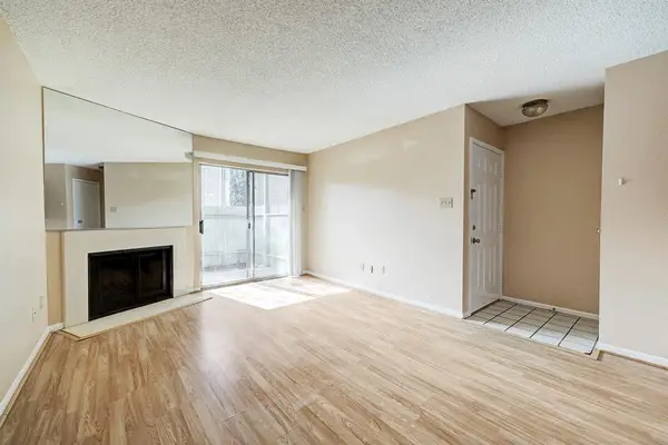 2120 El Paseo Street #619, Houston, TX 77054