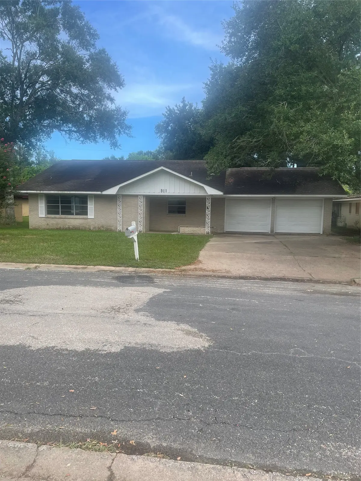 911 Roberts Street, El Campo, TX 77437 - #1