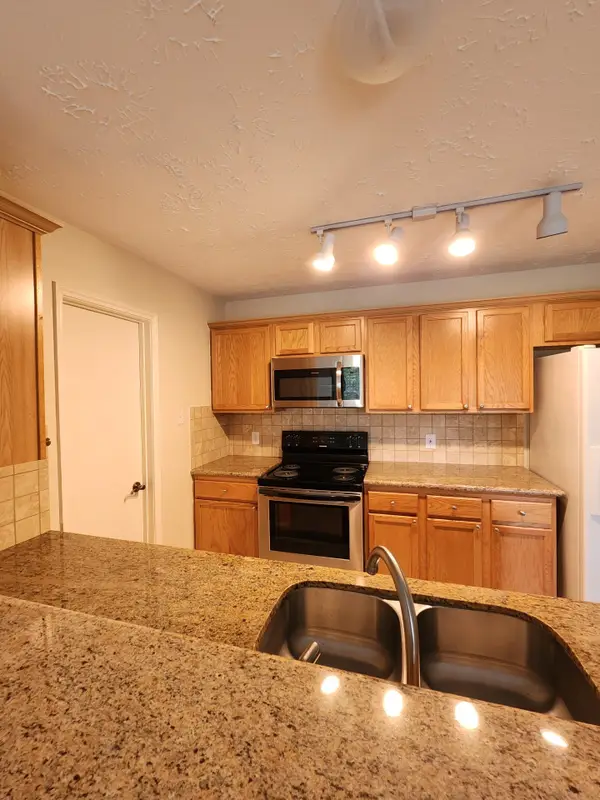 8051 Bay Branch Drive #2, The Woodlands, TX 77382