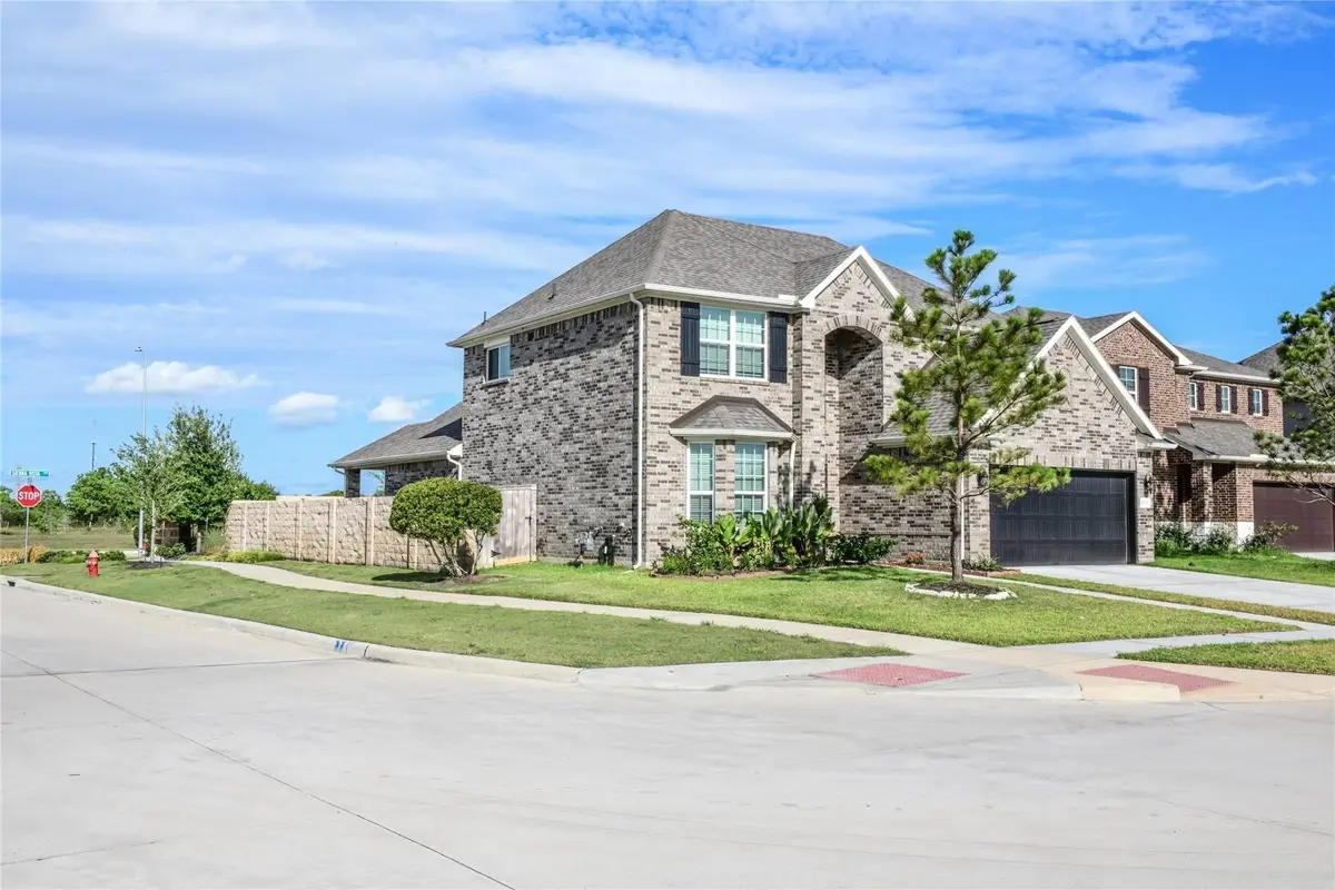 10701 Clouds Rest Drive, Rosharon, TX 77583 - Image #1