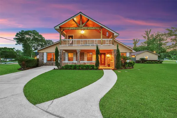 360 Hollyglenn Street, Woodbranch, TX 77357