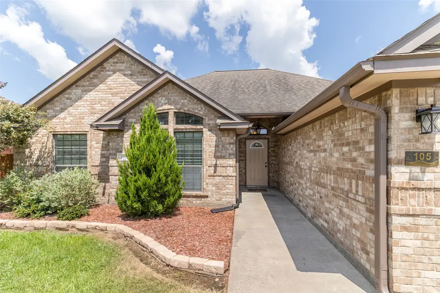 105 Hummingbird Court, Richwood, TX 77566 - Image #2