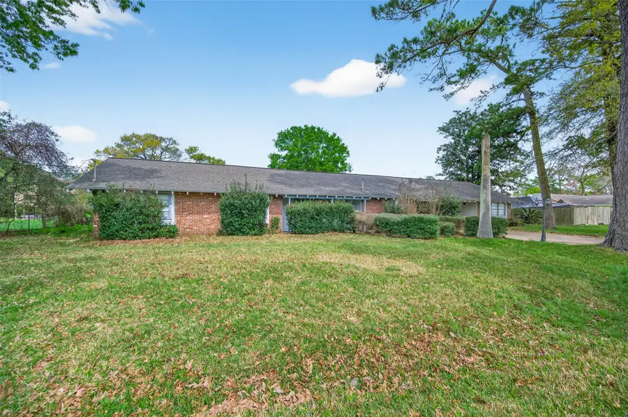614 Pine Circle, Seabrook, TX 77586 - #3