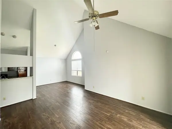 14550 Fonmeadow Drive #806, Houston, TX 77035