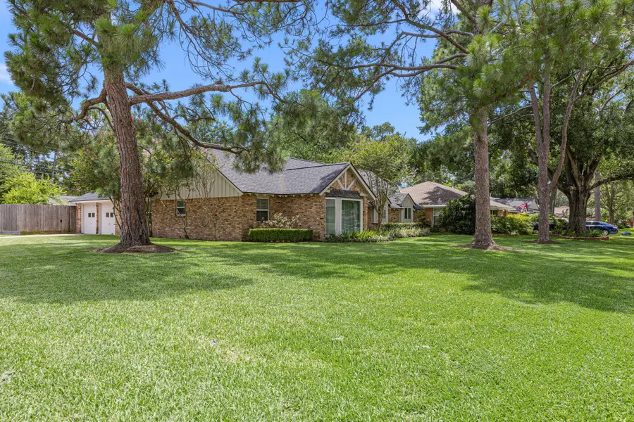 10403 Londonderry Drive, Houston, TX 77043 - #2