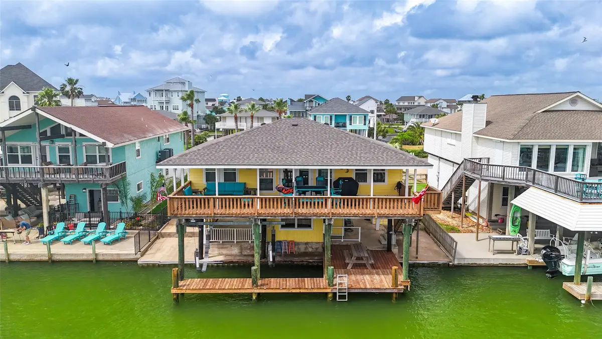 1319 Maui Drive, Tiki Island, TX 77554 - #1