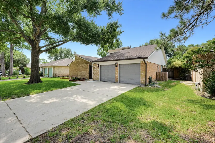 16310 Havenhurst Drive, Houston, TX 77059 - #2