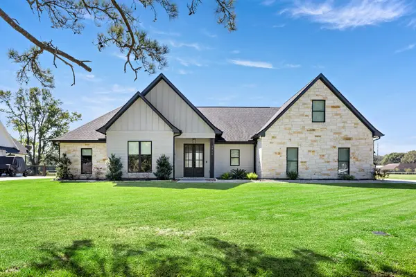 1210 Cuniff Road, Sour Lake, TX 77659