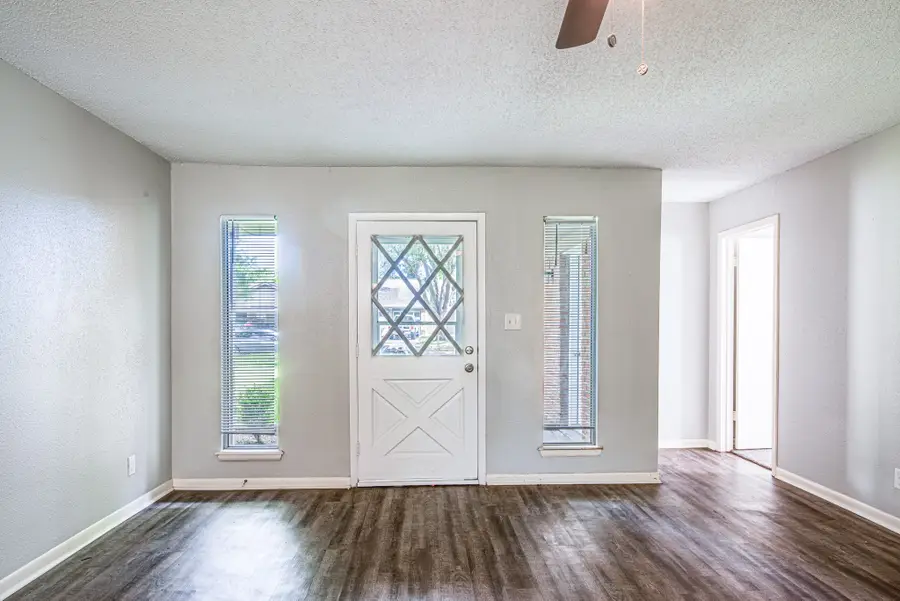 828 Noreda Street, Angleton, TX 77515 - Image #3