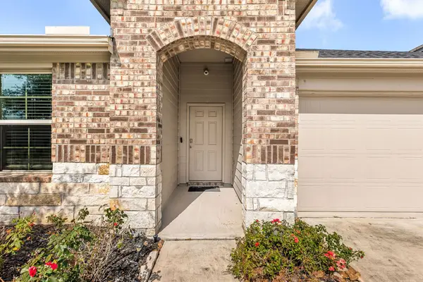 8007 Tamarind Lane, Baytown, TX 77521