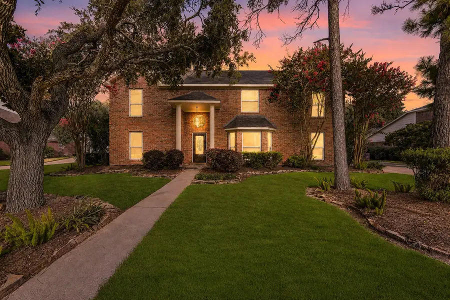 513 Meadow Bend Drive, Friendswood, TX 77546 - #2