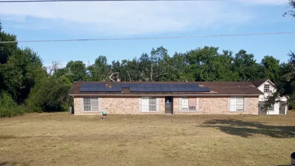 10 Forrest Lane, Angleton, TX 77515