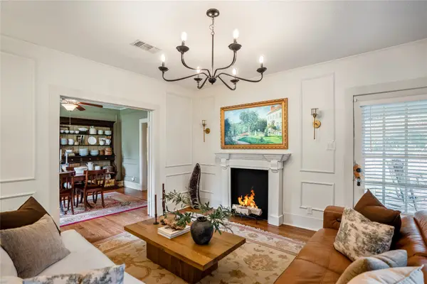 907 Clinton Street, Brenham, TX 77833