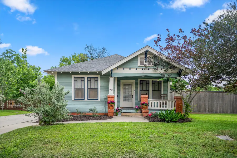 907 Clinton Street, Brenham, TX 77833 - #3