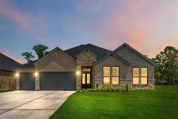 2505 Barton Creek Trail Dr, Friendswood, TX 77546