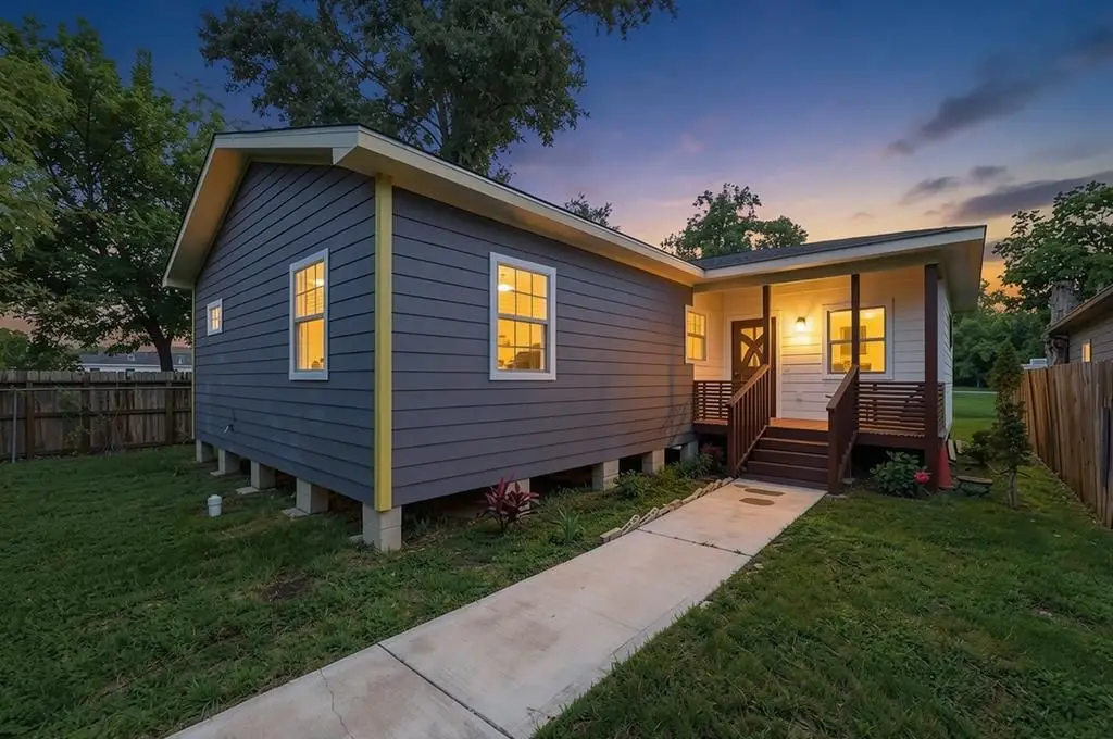 6731 Couch Street, Houston, TX 77091 - #1