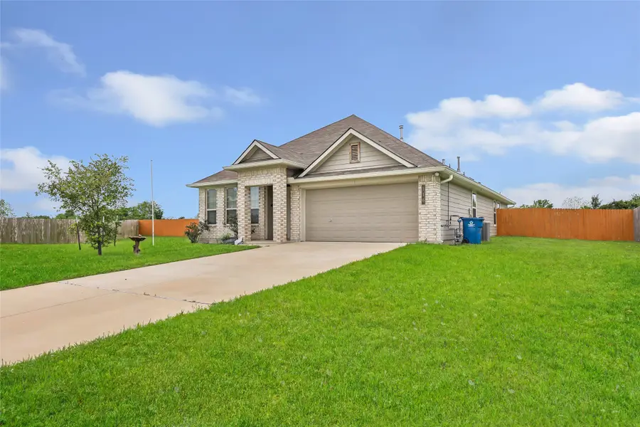 116 Meadow Lake Drive, Navasota, TX 77868 - #2