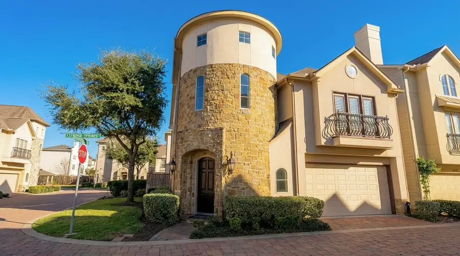 1314 Sherwood Springs Lane, Houston, TX 77043 - Image #2
