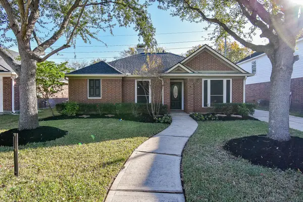 4826 Lawson Lake Lane, Richmond, TX 77407