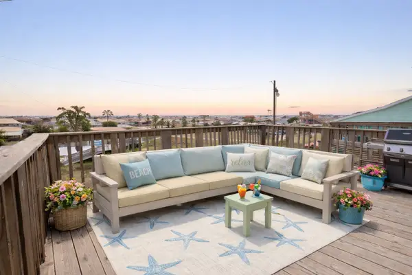 511 Caisson Street, Surfside Beach, TX 77541