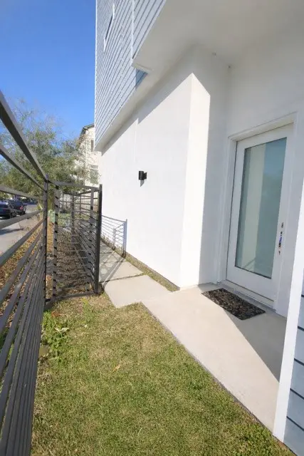 808 Fisher #A, Houston, TX 77018 - #2