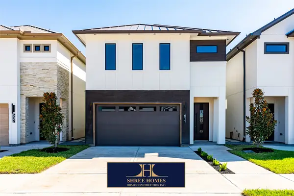 611 Rolling Oaks, Stafford, TX 77477