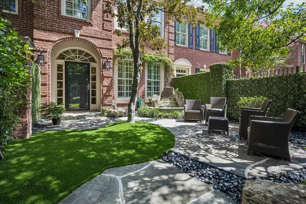 3384 Maroneal Street, Houston, TX 77025