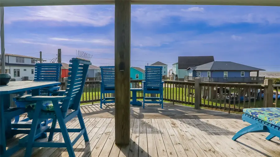 1819 N Pompano Ln, Crystal Beach, TX 77650 - #3