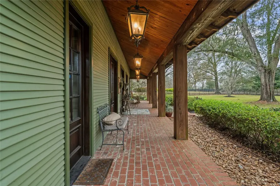 1395 Ford Avenue, Dayton, TX 77535 - #2