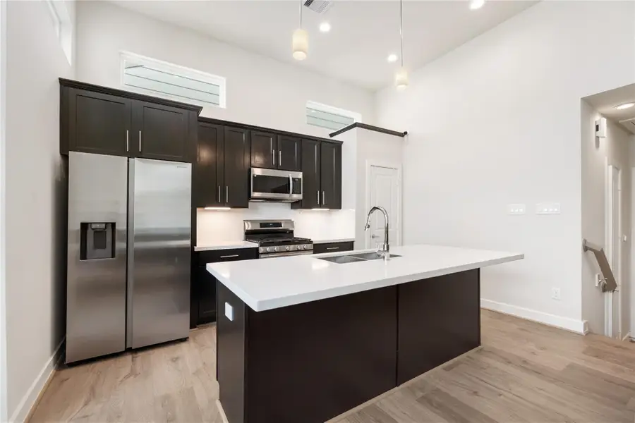 147 Knightsbridge Park Lane, Houston, TX 77018 - Image #2