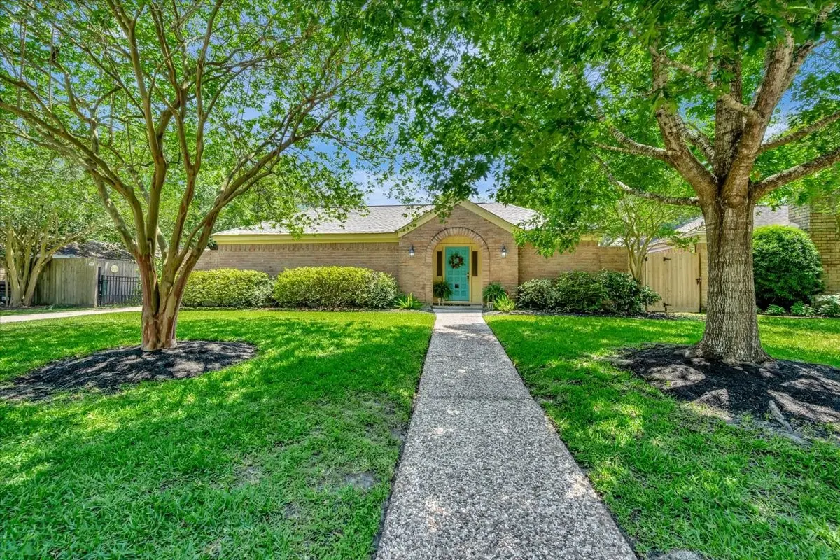 15518 Pleasant Valley Road, Houston, TX 77062 - #1