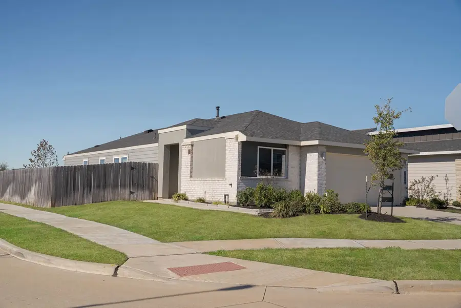 12732 Basinghall Lane, Houston, TX 77047 - Image #2