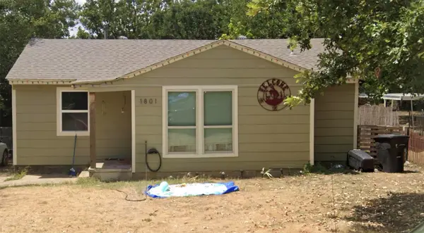 1801 Lawther Drive, River Oaks, TX 76114