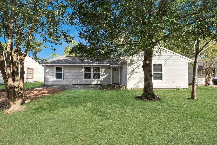 5823 Southgood Street, Houston, TX 77033 - Image #2