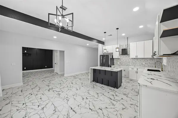 8824 Leander Street, Houston, TX 77012