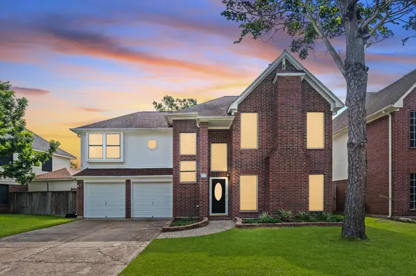 5602 Society Ln, Houston, TX 77084