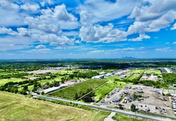 5015 Schurmier Road, Houston, TX 77048