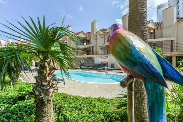 7312 Seawall Boulevard #103, Galveston, TX 77551