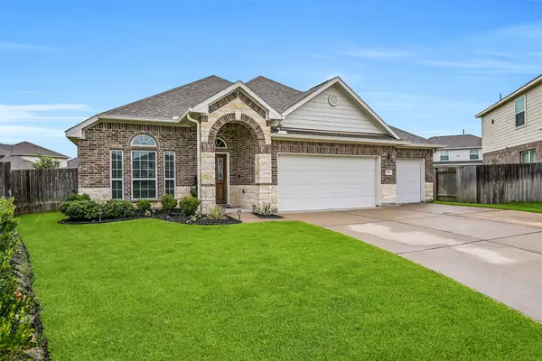 305 Bordeaux Court, Alvin, TX 77511