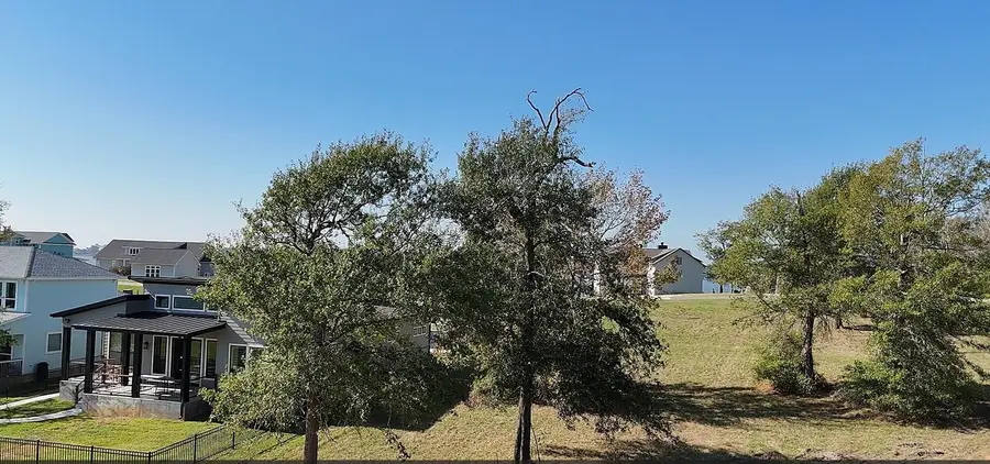 225 Peninsula Drive, Livingston, TX 77351 - #3